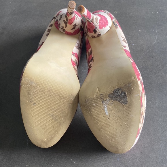 Kate & Mel Flower Heels size 10 - Picture 5 of 5